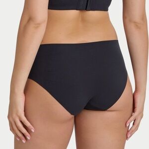 NWT 4 pair Bare Necessities - 4 pair Bare No Show Briefs XL